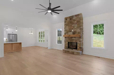 Living - 6932 Cooley Rd, Ooltewah, TN 37363 photo 1 of 3