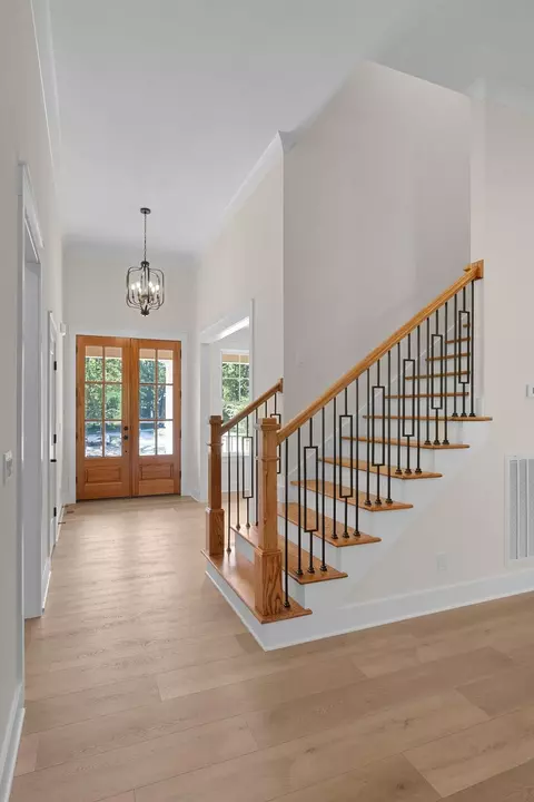 Entry Way - 6932 Cooley Rd, Ooltewah, TN 37363 photo 3 of 4