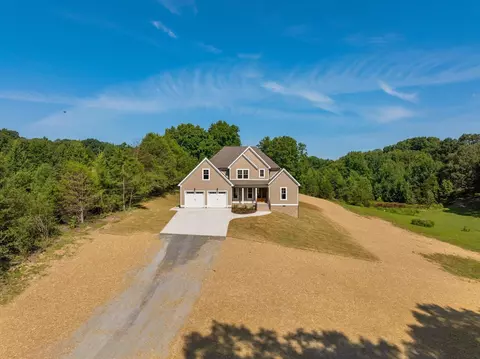 Exterior - 6932 Cooley Rd, Ooltewah, TN 37363 photo 2 of 14