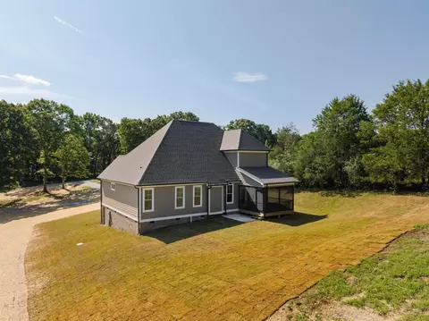 Exterior - 6932 Cooley Rd, Ooltewah, TN 37363 photo 12 of 14