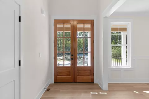 Entry Way - 6932 Cooley Rd, Ooltewah, TN 37363 photo 1 of 4