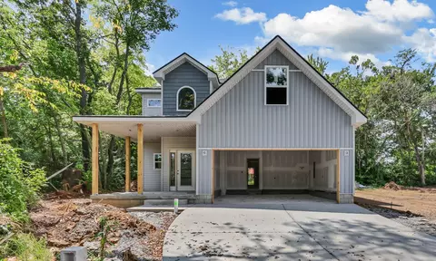 318 Switchgrass Dr, Clarksville, TN 37042