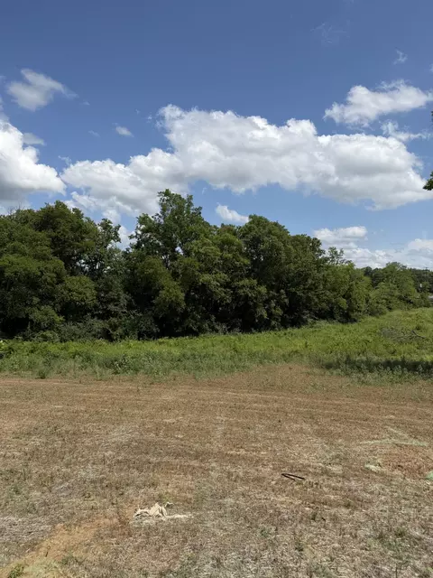 1136 Old Creek Bnd, Gallatin, TN 37066