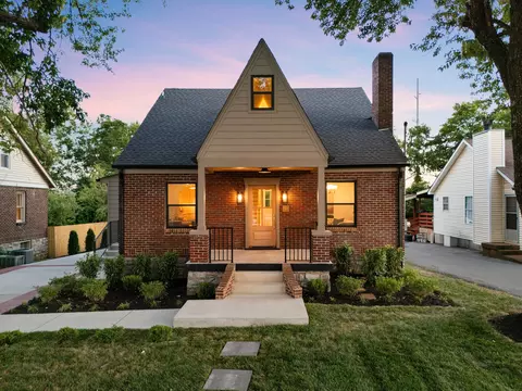 1012 Hart Ln, Nashville, TN 37216
