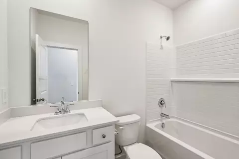 Bath - 3004 Citrine Dr, Murfreesboro, TN 37127 photo 4 of 4