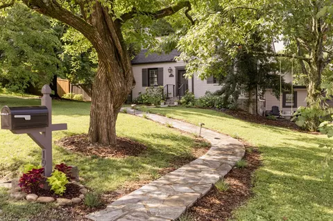 1919 Wildwood Ave, Nashville, TN 37212