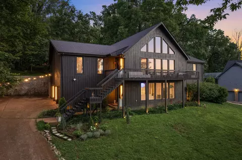 5937 Woodland Hills Dr, Nashville, TN 37211
