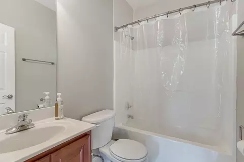 Bath - 3630 Geneva Dr, Murfreesboro, TN 37128 photo 1 of 5