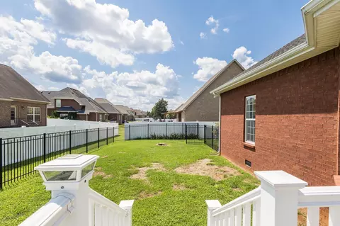 Exterior - 3630 Geneva Dr, Murfreesboro, TN 37128 photo 9 of 10