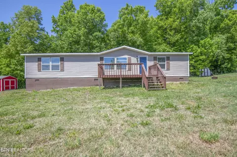 629 Yarnell Rd, Clinton, TN 37716