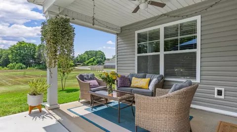 327 Caroline Ct, Talbott, TN 37877 photo 8