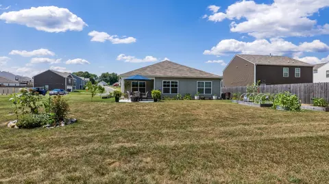 327 Caroline Ct, Talbott, TN 37877 photo 4