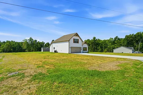 Exterior - 401 Marcella Ct, Dickson, TN 37055 photo 10 of 20