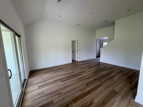 Living - 401 Marcella Ct, Dickson, TN 37055 photo 2 of 9