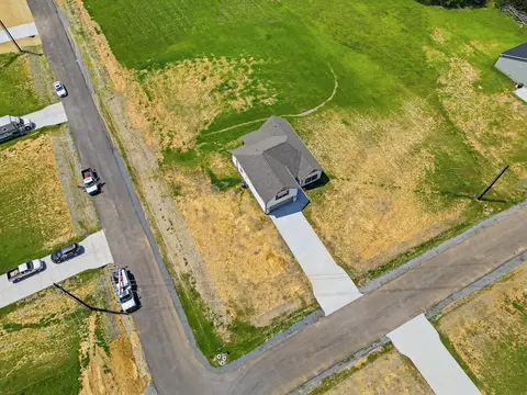 View/Area - 401 Marcella Ct, Dickson, TN 37055 photo 2 of 9