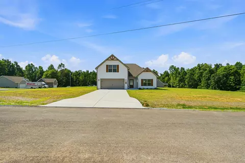 Exterior - 401 Marcella Ct, Dickson, TN 37055 photo 7 of 20