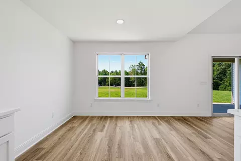 Living - 401 Marcella Ct, Dickson, TN 37055 photo 9 of 9