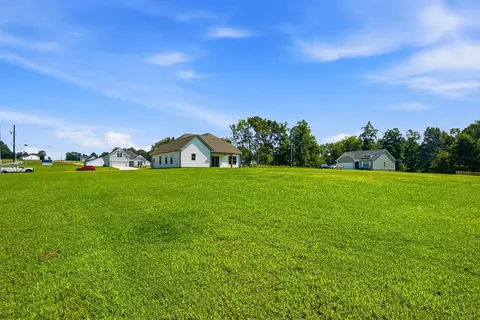 Exterior - 401 Marcella Ct, Dickson, TN 37055 photo 20 of 20
