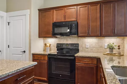 Kitchen - 3001 Gracious Dr, Franklin, TN 37064 photo 2 of 6