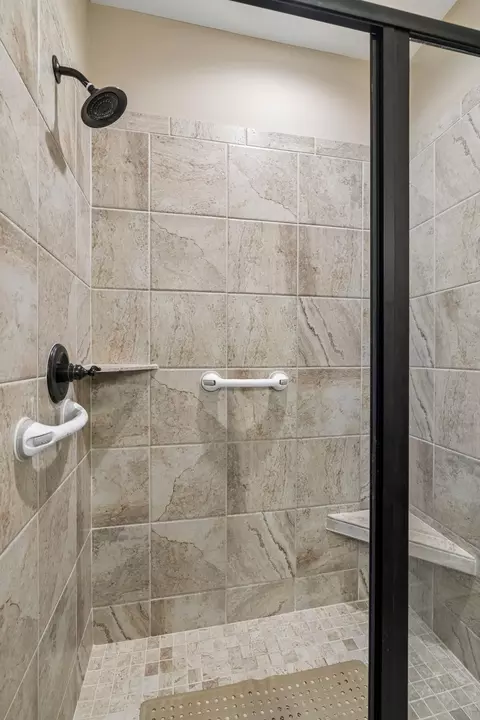 Bath - 3001 Gracious Dr, Franklin, TN 37064 photo 5 of 6