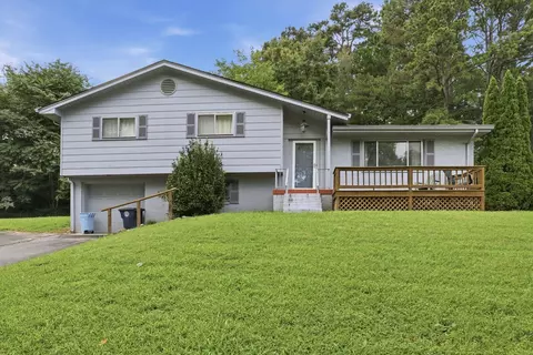 1127 Hillsboro Dr, Chattanooga, TN 37412
