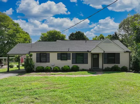 2213 Ridgecrest Dr, Nashville, TN 37216