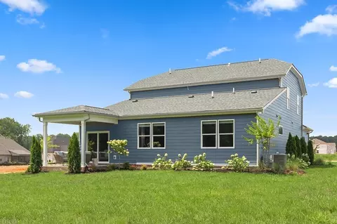 Exterior - 220 E Millbrook Dr, Spring Hill, TN 37174 photo 2 of 3