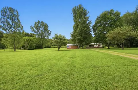 2299 Old Farmington Rd, Lewisburg, TN 37091