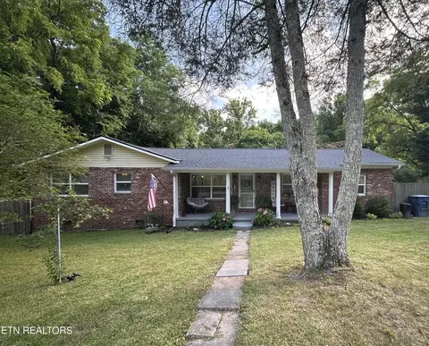 510 W Broad St, Clinton, TN 37716