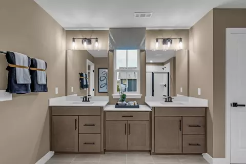 Bath - 1009 Harwell Ln, Murfreesboro, TN 37128 photo 4 of 4