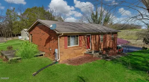 339 Bramble Ln, Dandridge, TN 37725