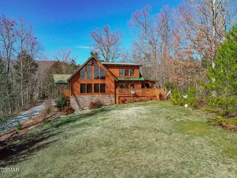 1084 Clearview Rd, Newport, TN 37821