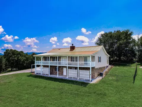 491 Mtn Lake Rd, Newport, TN 37821