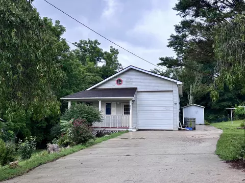 107 Fort St, Estill Springs, TN 37330