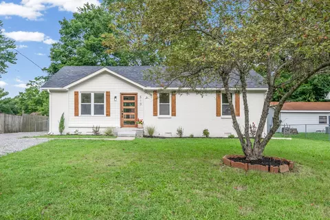 510 Ginkgo Dr, Clarksville, TN 37042