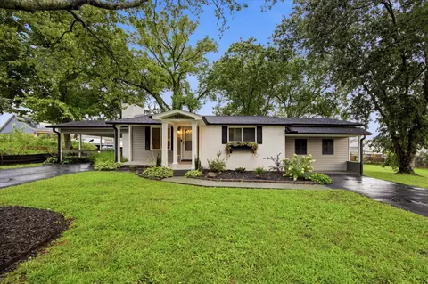 1320 Wooten Rd, Ringgold, GA 30736