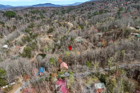 345 Lamons Loop, Sevierville, TN 37876 photo 12