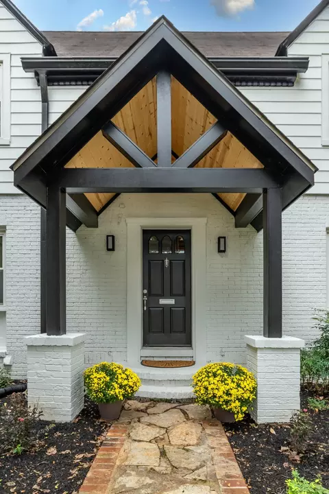 Exterior - 730 E Burton St, Murfreesboro, TN 37130 photo 5 of 8
