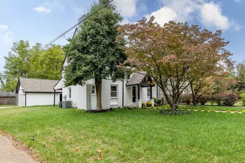 Exterior - 730 E Burton St, Murfreesboro, TN 37130 photo 4 of 8