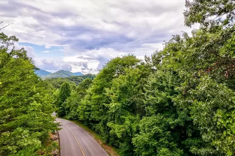 64 Redtail Rd, Sevierville, TN 37862