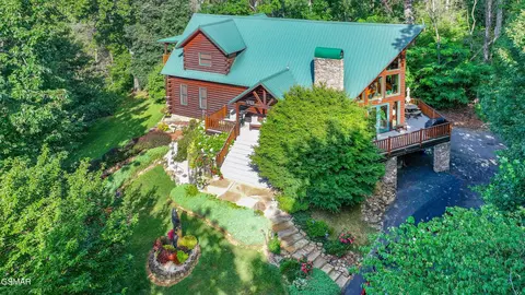 3341 Sugar Maple Loop Rd, Sevierville, TN 37862