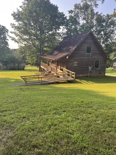 651 Lebanon Rd NE, Cleveland, TN 37323