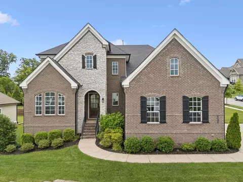 3213 Cherry Jack Ln, Thompsons Station, TN 37179
