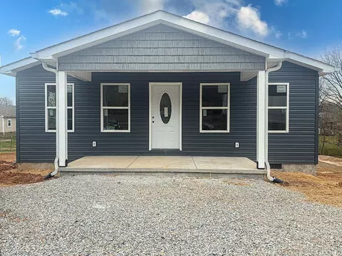 1905 Railroad Ave, Athens, TN 37303
