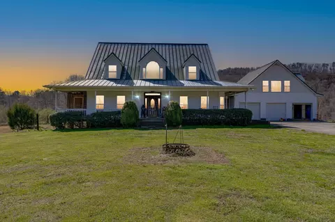 5298 S Dicks Creek Rd, La Fayette, GA 30728