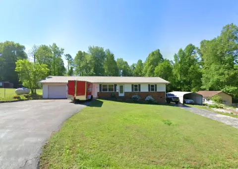 129 Forest Hills Dr, Harriman, TN 37748