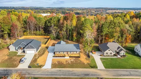 347 Shadows Lawn Dr, Athens, TN 37303