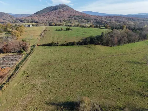 899 Copeland Rd, Ocoee, TN 37361
