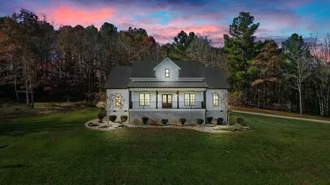 5620 Wright Rd, Birchwood, TN 37308