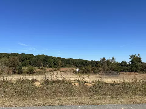 15 County Road 537, Etowah, TN 37331